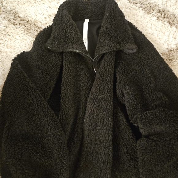 lululemon athletica Jackets & Blazers - lululemon athletica Black Teddy Jacket
